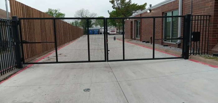 Commercial gate repair