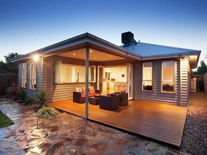 Outdoor living areas next Outdoor living areas next